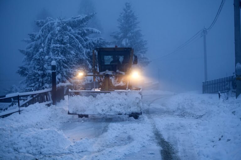 5 Unknown Points to know about Snow Removal Services
