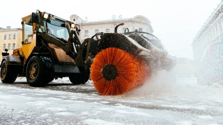 4 Things to Know Before Hiring the Best Snow Removal Services in Amherst